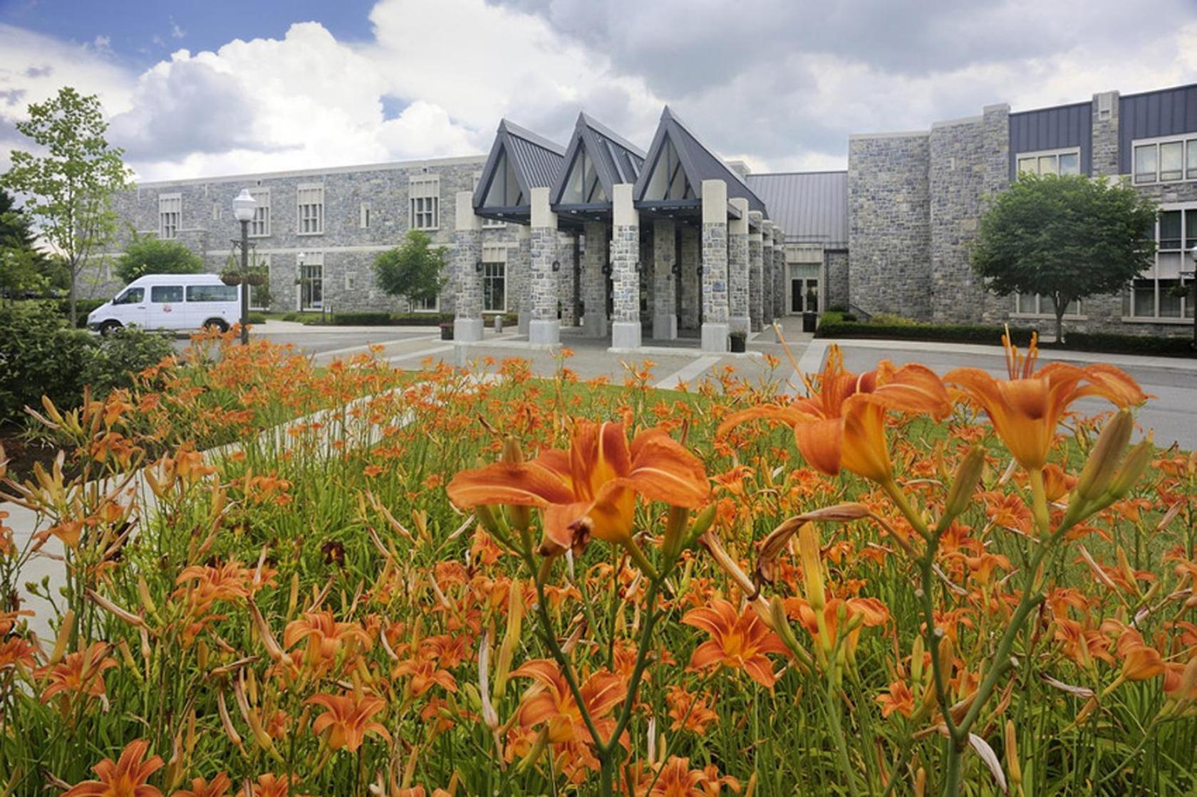 The Inn At Virginia Tech - On Campus Блэксберг Экстерьер фото